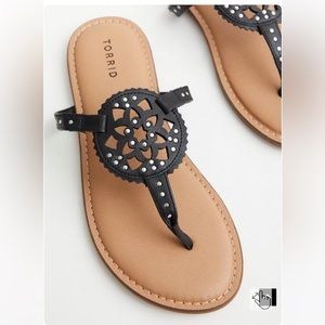 Torrid Medallion T-Strap Sandal (WW) Size 7W NWT